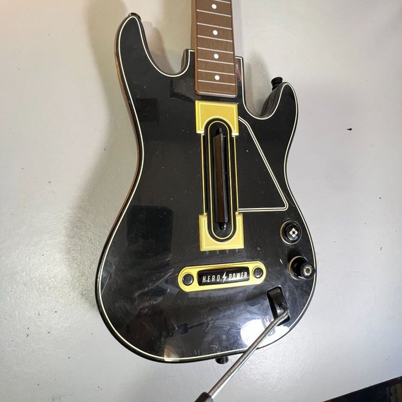 ACTIVISION Guitar Hero Live Wireless Guitar - Xbox One 360 PS4 PS3 * NO DONGLE* - Picture 3 of 5